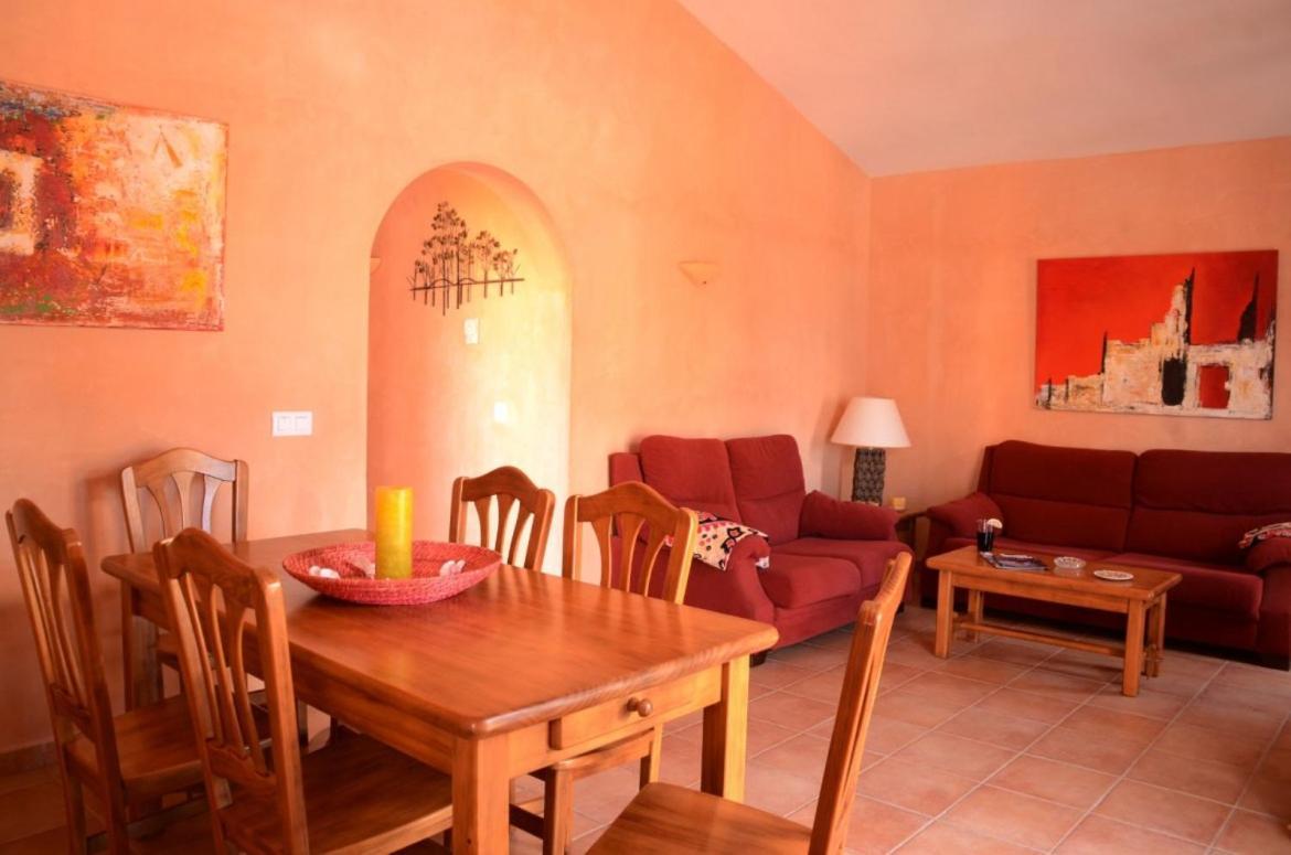 Villas Las Golondrinas Cala'N Bosch  Exterior photo